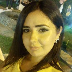 Meet your Posher, Dena